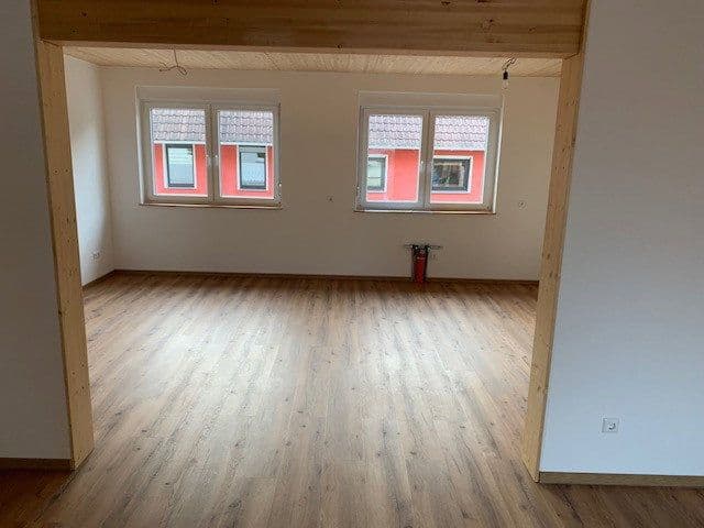 Pronájem domu 135 m², pozemek 110 m², Bretten, Bádensko-Württembersko Pronájem domu 135 m², pozemek 110 m², Bretten, Bádensko-Württembersko