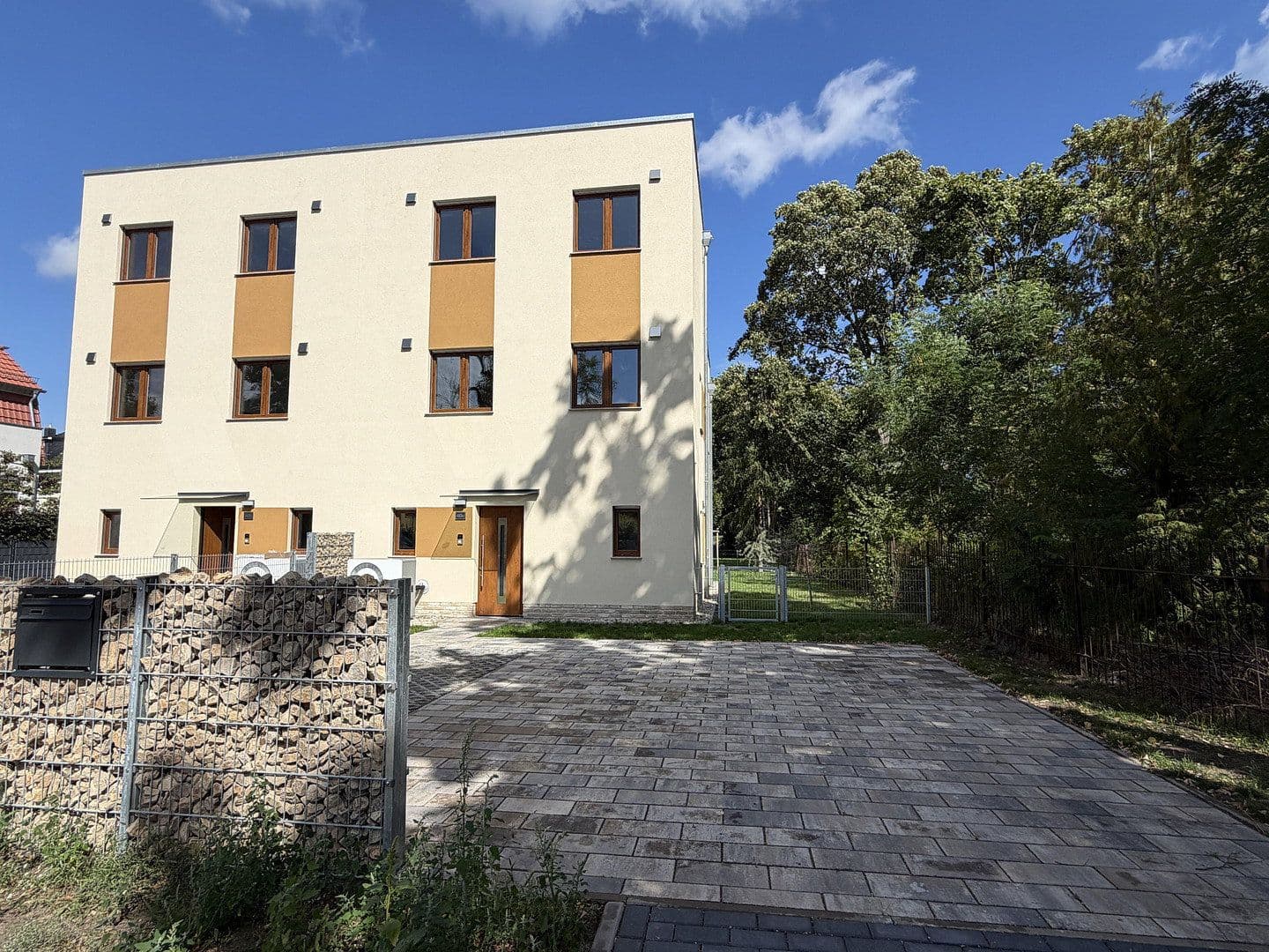 Prodej domu 143 m², pozemek 350 m², Seepromenade 40c, Falkensee, Braniborsko Prodej domu 143 m², pozemek 350 m², Seepromenade 40c, Falkensee, Braniborsko