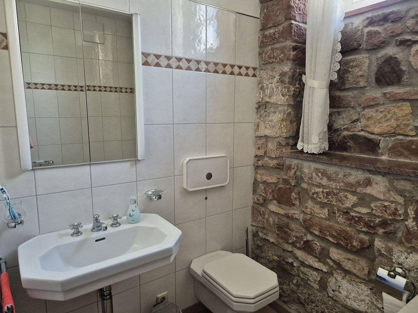 Prodej domu 350 m², pozemek 1.326 m², Schopfheim, Bádensko-Württembersko Prodej domu 350 m², pozemek 1.326 m², Schopfheim, Bádensko-Württembersko