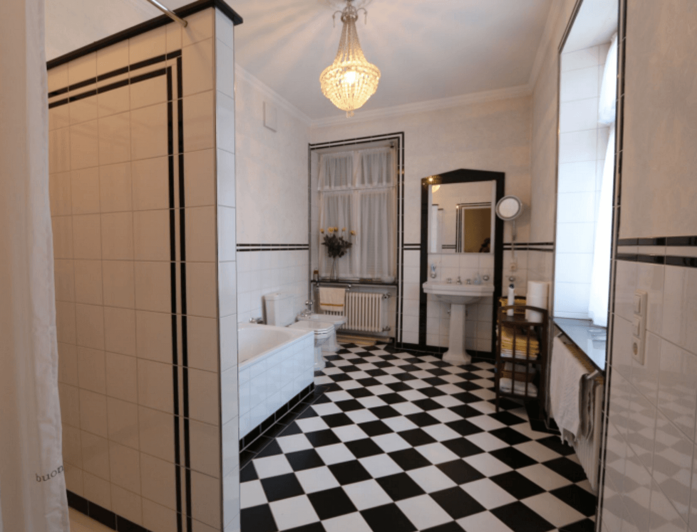Prodej domu 350 m², pozemek 1.326 m², Schopfheim, Bádensko-Württembersko Prodej domu 350 m², pozemek 1.326 m², Schopfheim, Bádensko-Württembersko