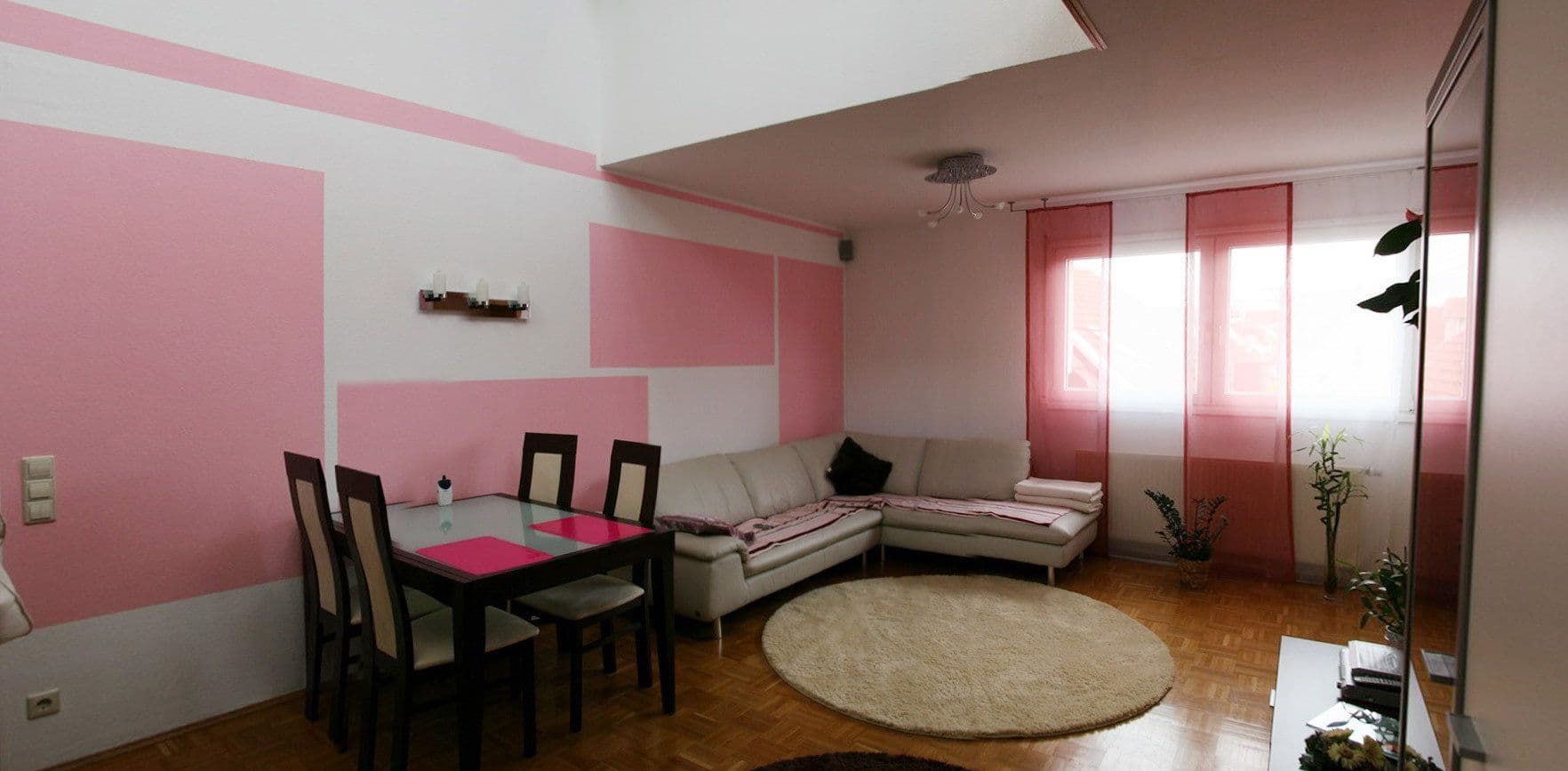 Pronájem bytu 3+1 73 m², Hauptstraße 31, Burladingen, Bádensko-Württembersko Pronájem bytu 3+1 73 m², Hauptstraße 31, Burladingen, Bádensko-Württembersko