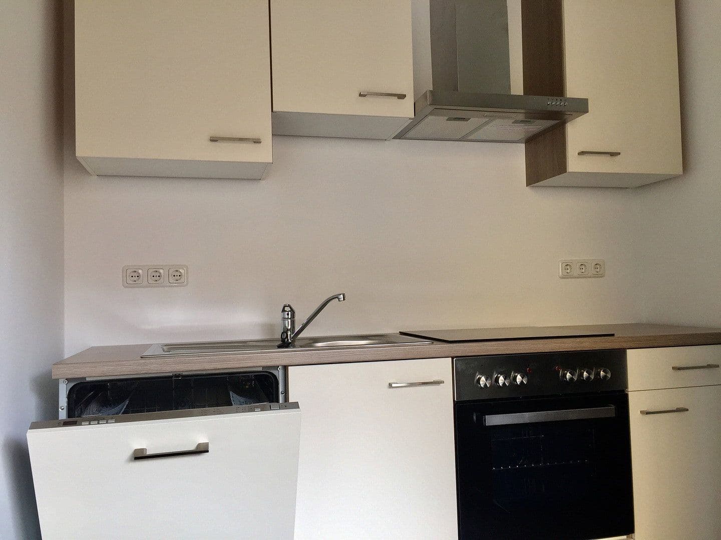 Pronájem bytu 2+1 71 m², Bühringerstr. 16B, Gunzenhausen, Bavorsko Pronájem bytu 2+1 71 m², Bühringerstr. 16B, Gunzenhausen, Bavorsko