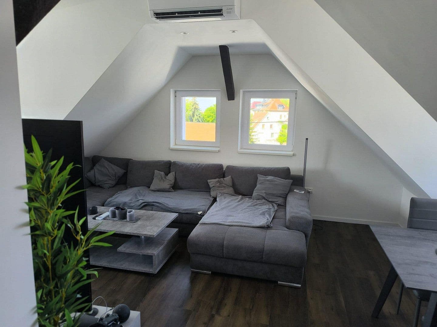 Pronájem bytu 2+kk 85 m², Dielheimer Str. 4, Wiesloch, Bádensko-Württembersko Pronájem bytu 2+kk 85 m², Dielheimer Str. 4, Wiesloch, Bádensko-Württembersko