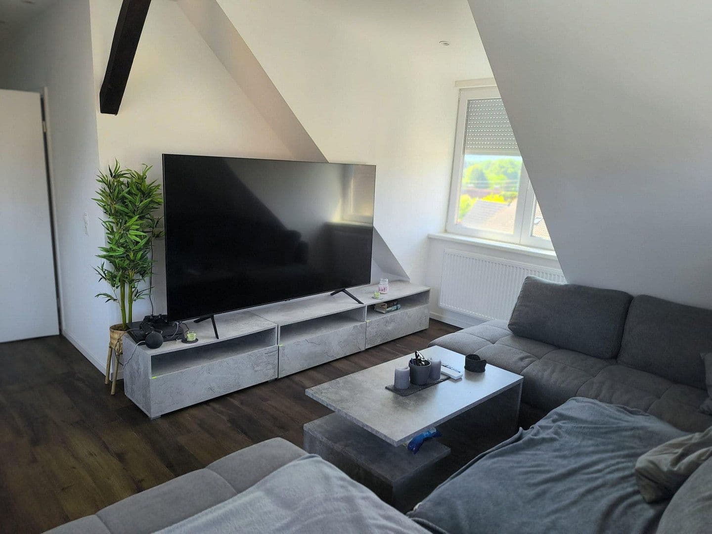 Pronájem bytu 2+kk 85 m², Dielheimer Str. 4, Wiesloch, Bádensko-Württembersko Pronájem bytu 2+kk 85 m², Dielheimer Str. 4, Wiesloch, Bádensko-Württembersko