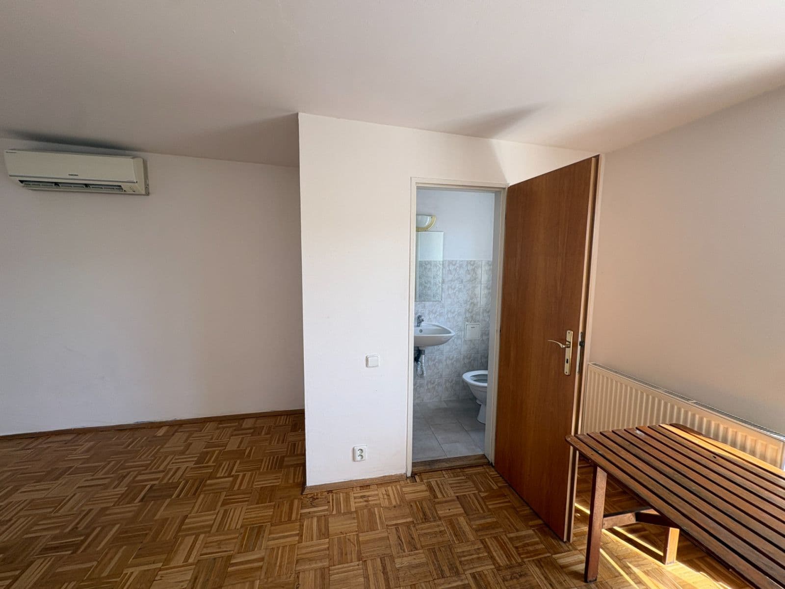 Pronájem bytu 5+1 200 m², Milešovská, Praha, Praha Pronájem bytu 5+1 200 m², Milešovská, Praha, Praha