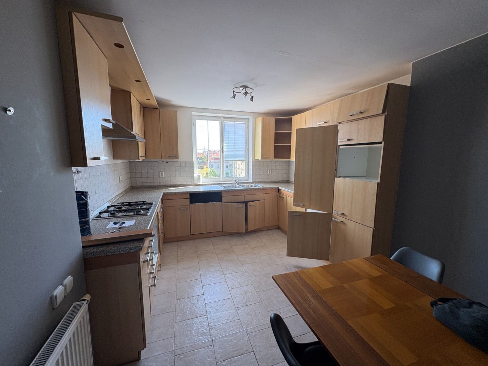 Pronájem bytu 5+1 200 m², Milešovská, Praha, Praha Pronájem bytu 5+1 200 m², Milešovská, Praha, Praha