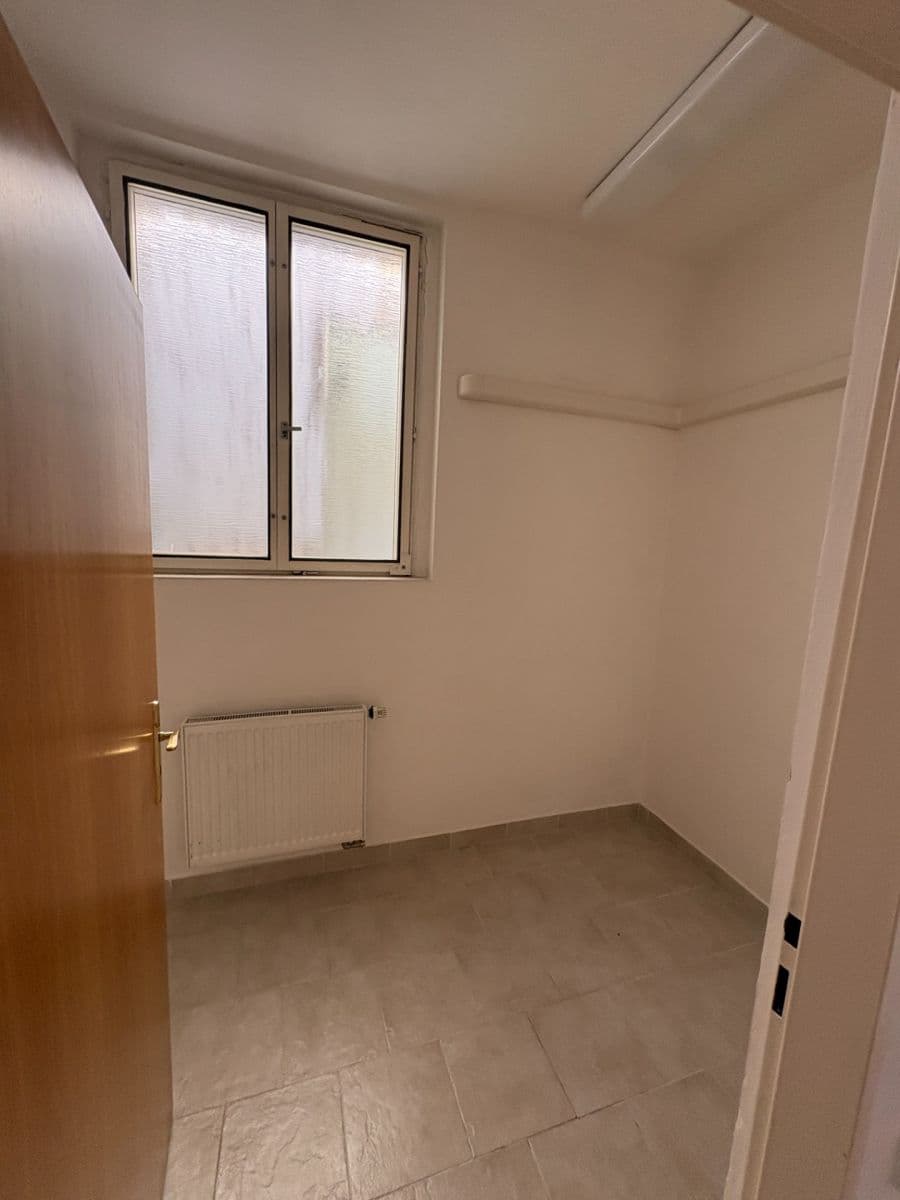Pronájem bytu 5+1 200 m², Milešovská, Praha, Praha Pronájem bytu 5+1 200 m², Milešovská, Praha, Praha