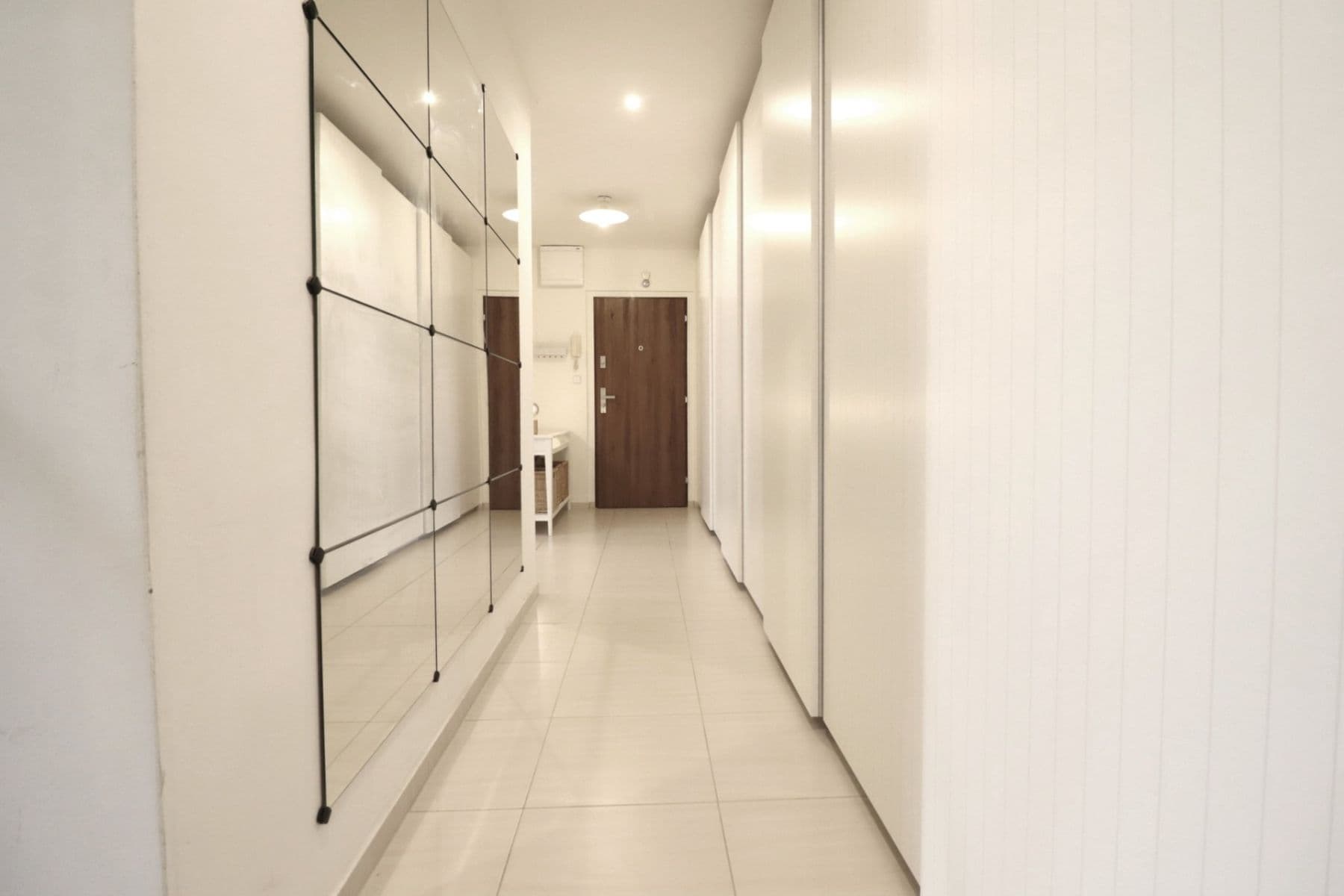 Pronájem bytu 2+kk 59 m², Jerevanská, Praha, Praha Pronájem bytu 2+kk 59 m², Jerevanská, Praha, Praha