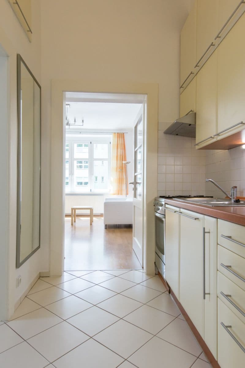Pronájem bytu 2+1 55 m², náměstí Hrdinů, Praha, Praha Pronájem bytu 2+1 55 m², náměstí Hrdinů, Praha, Praha