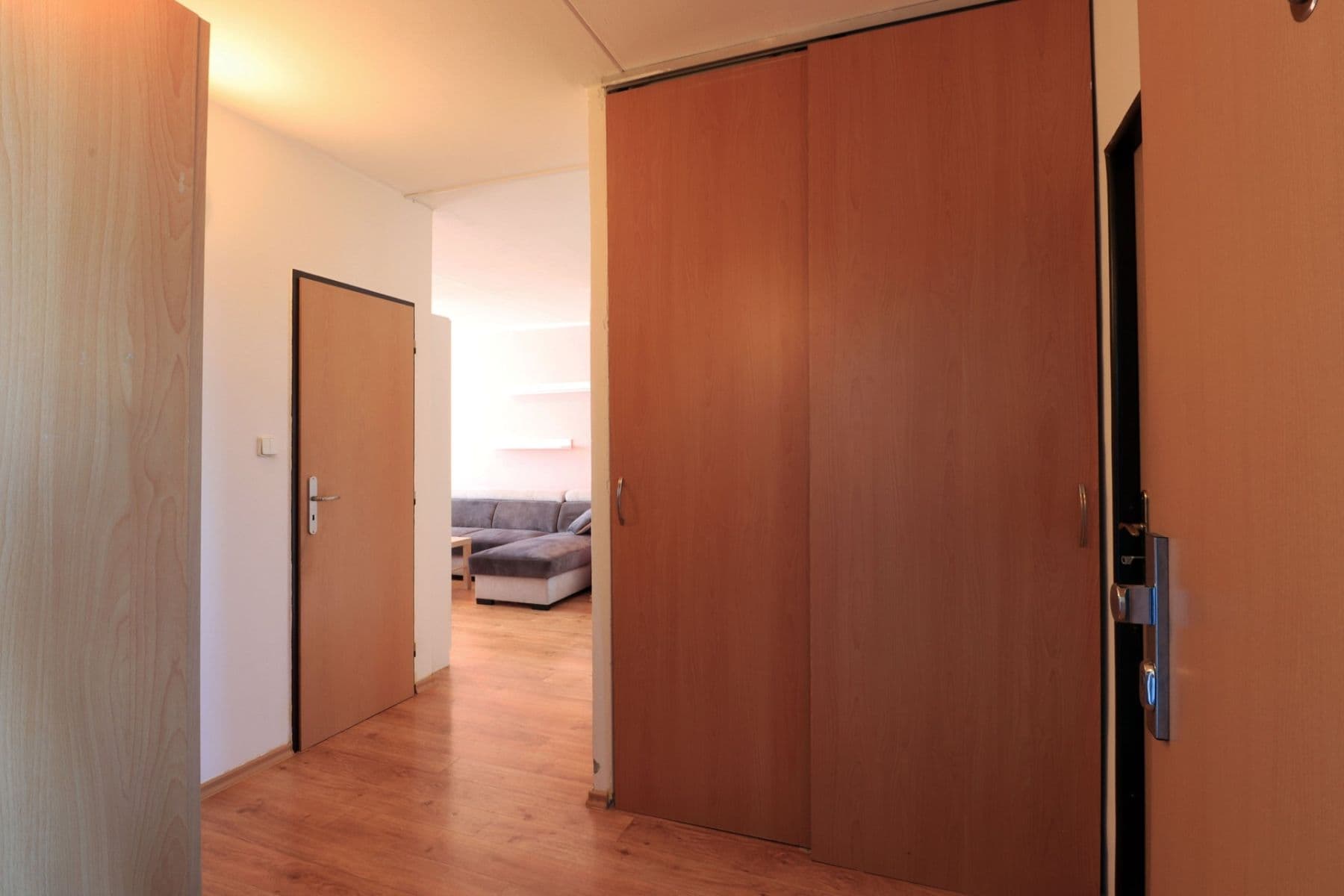 Pronájem bytu 3+1 68 m², Jerevanská, Kladno, Středočeský kraj Pronájem bytu 3+1 68 m², Jerevanská, Kladno, Středočeský kraj