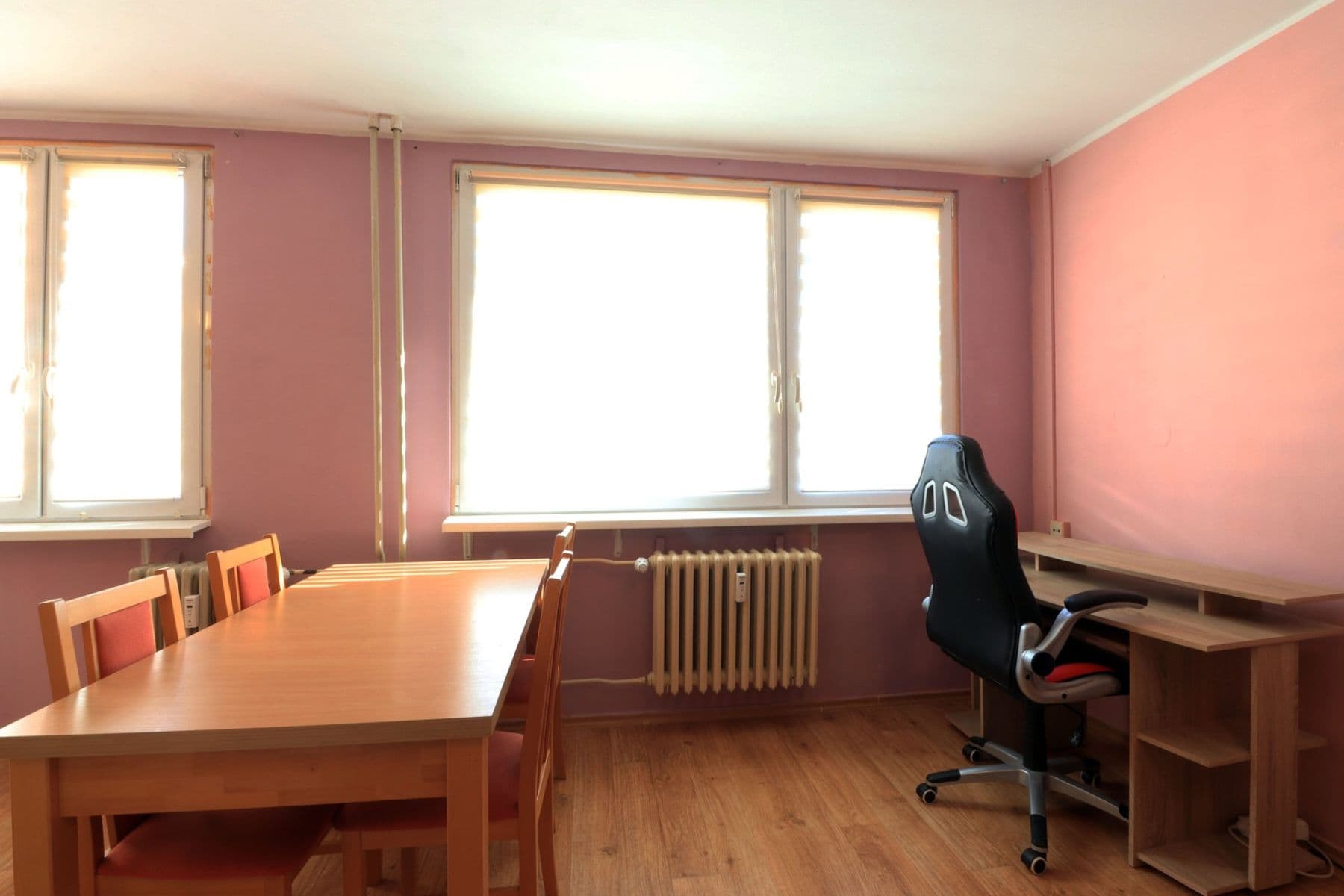 Pronájem bytu 3+1 68 m², Jerevanská, Kladno, Středočeský kraj Pronájem bytu 3+1 68 m², Jerevanská, Kladno, Středočeský kraj