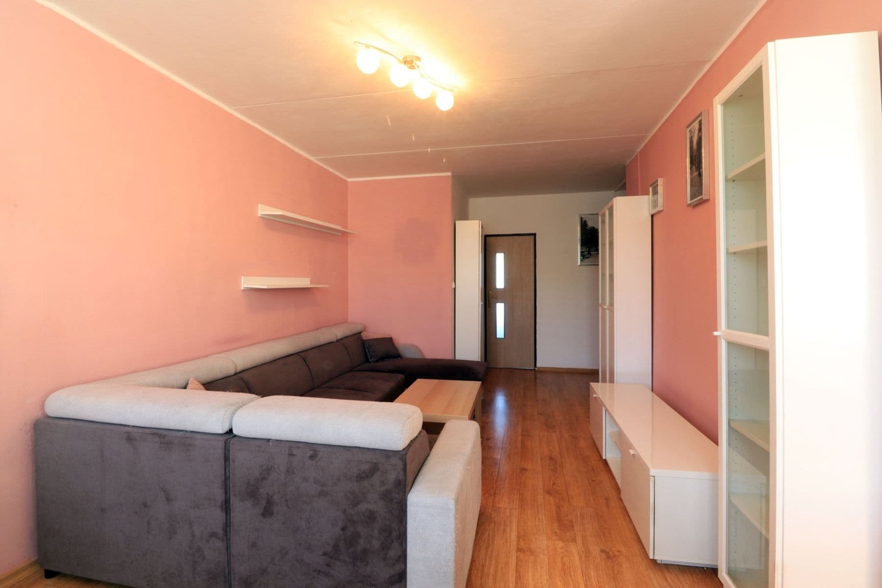 Pronájem bytu 3+1 68 m², Jerevanská, Kladno, Středočeský kraj Pronájem bytu 3+1 68 m², Jerevanská, Kladno, Středočeský kraj