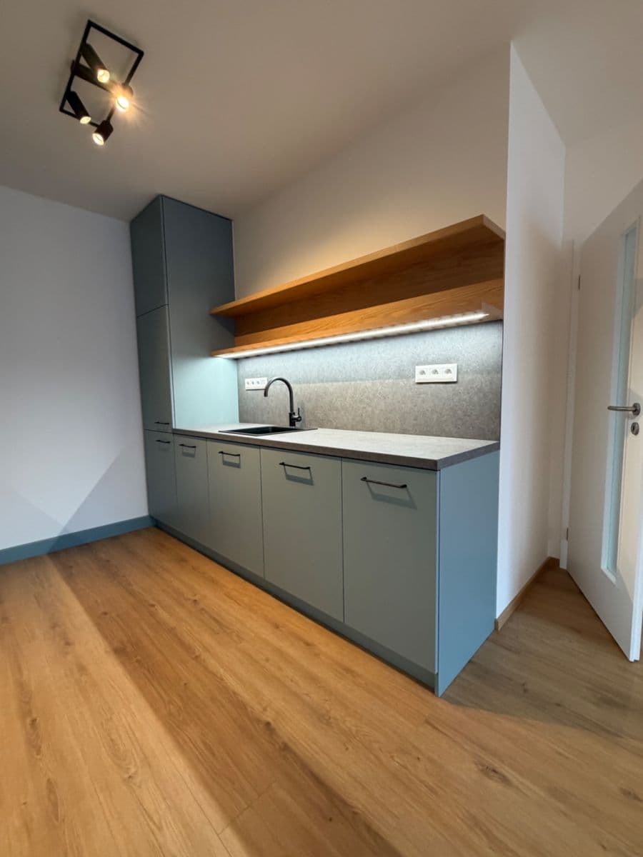 Pronájem bytu 2+kk 58 m², Kladno, Středočeský kraj Pronájem bytu 2+kk 58 m², Kladno, Středočeský kraj
