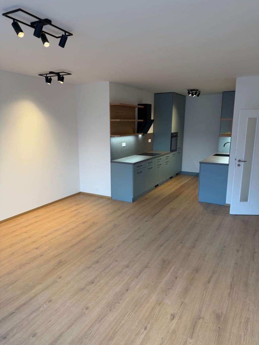 Pronájem bytu 2+kk 58 m², Kladno, Středočeský kraj Pronájem bytu 2+kk 58 m², Kladno, Středočeský kraj