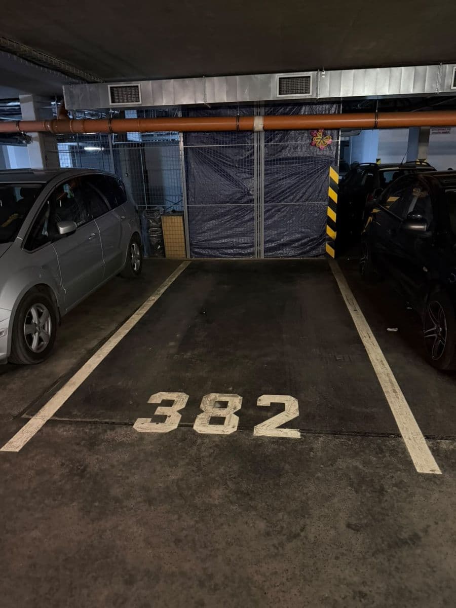 Pronájem garáže 13 m², Wassermannova, Praha, Praha Pronájem garáže 13 m², Wassermannova, Praha, Praha