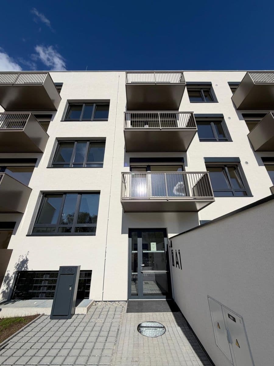 Pronájem bytu 2+kk 48 m², Ke stadionu, Kladno, Středočeský kraj Pronájem bytu 2+kk 48 m², Ke stadionu, Kladno, Středočeský kraj