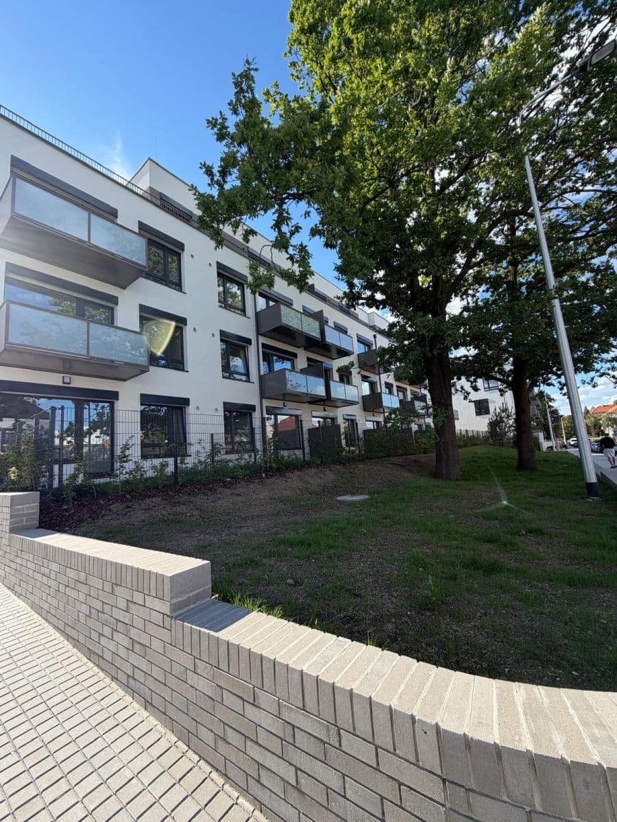 Pronájem bytu 2+kk 48 m², Ke stadionu, Kladno, Středočeský kraj Pronájem bytu 2+kk 48 m², Ke stadionu, Kladno, Středočeský kraj