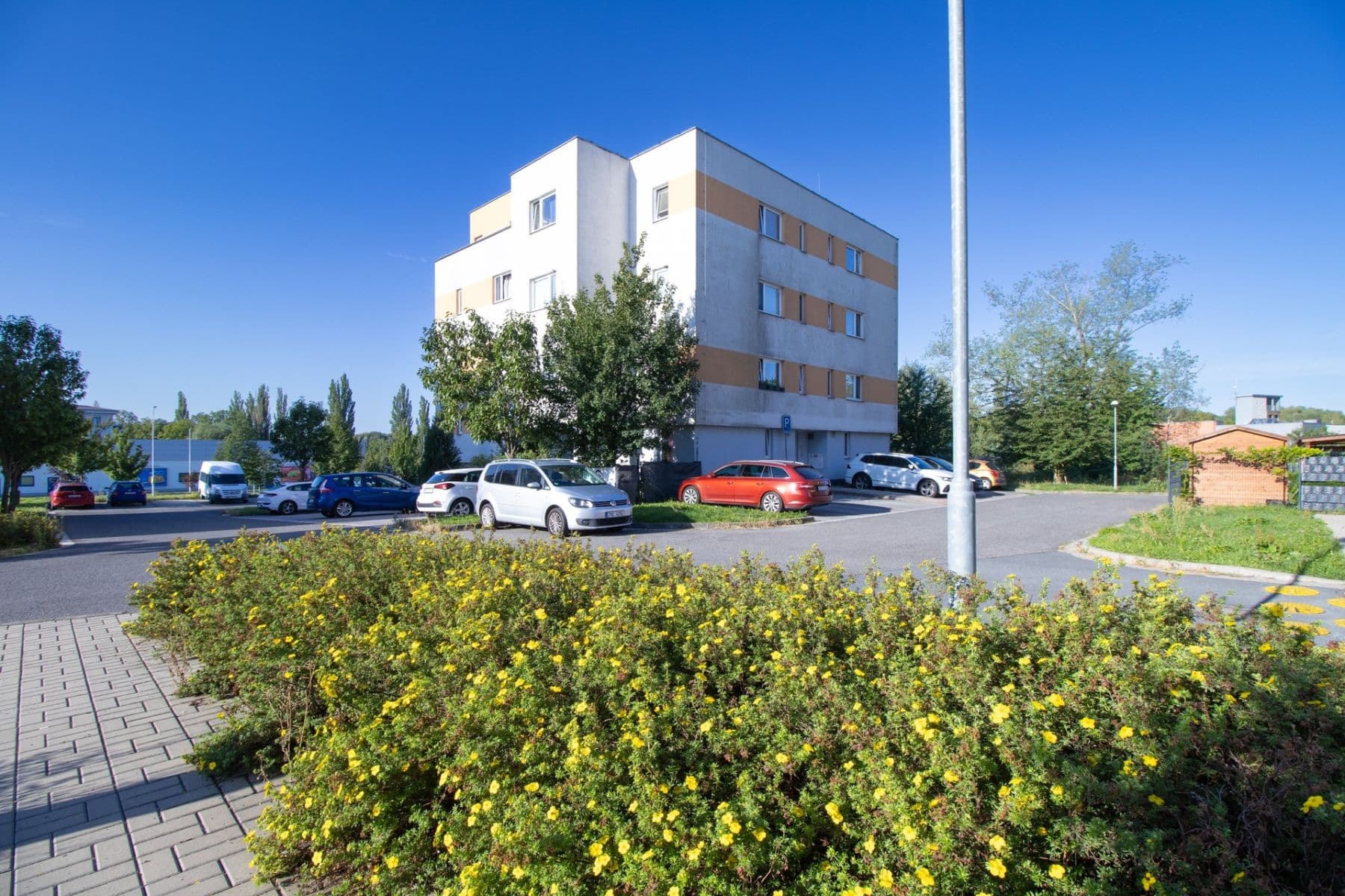 Pronájem bytu 2+kk 53 m², Armádní, Milovice, Středočeský kraj Pronájem bytu 2+kk 53 m², Armádní, Milovice, Středočeský kraj