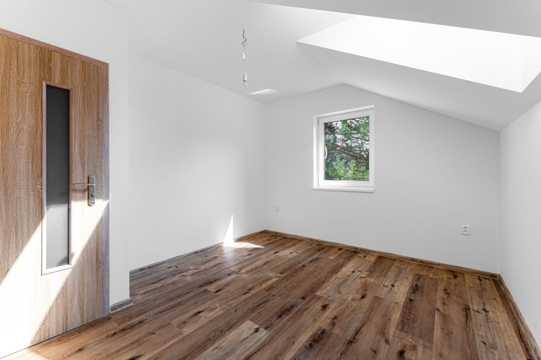 Prodej domu 132 m², pozemek 512 m², Hlavní, Chrustenice, Středočeský kraj Prodej domu 132 m², pozemek 512 m², Hlavní, Chrustenice, Středočeský kraj
