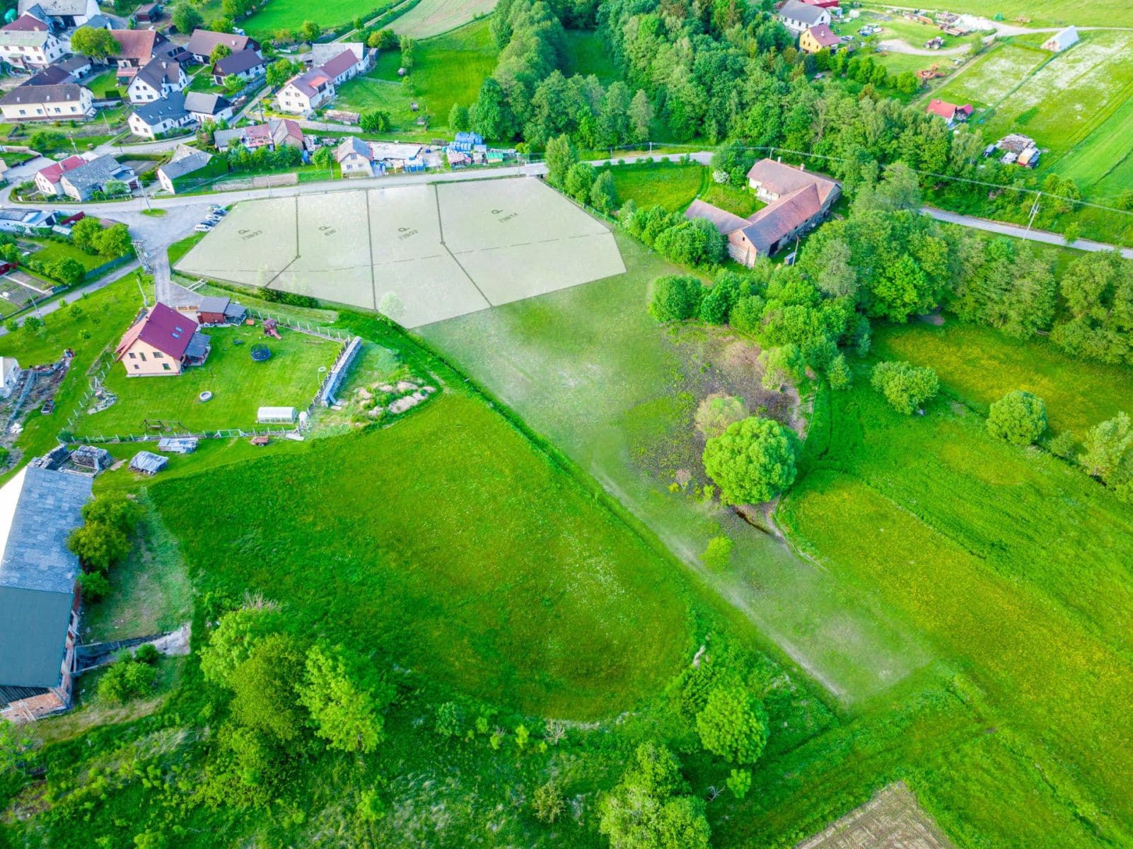 Prodej pozemku 1.425 m², Lhotka, Kraj Vysočina Prodej pozemku 1.425 m², Lhotka, Kraj Vysočina