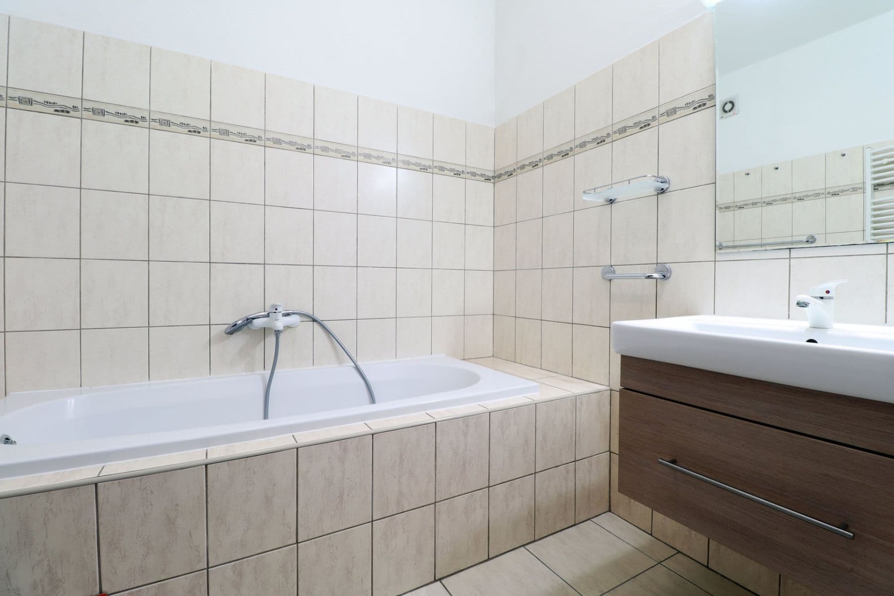 Pronájem bytu 2+kk 73 m², Chelčického, Kolín, Středočeský kraj Pronájem bytu 2+kk 73 m², Chelčického, Kolín, Středočeský kraj