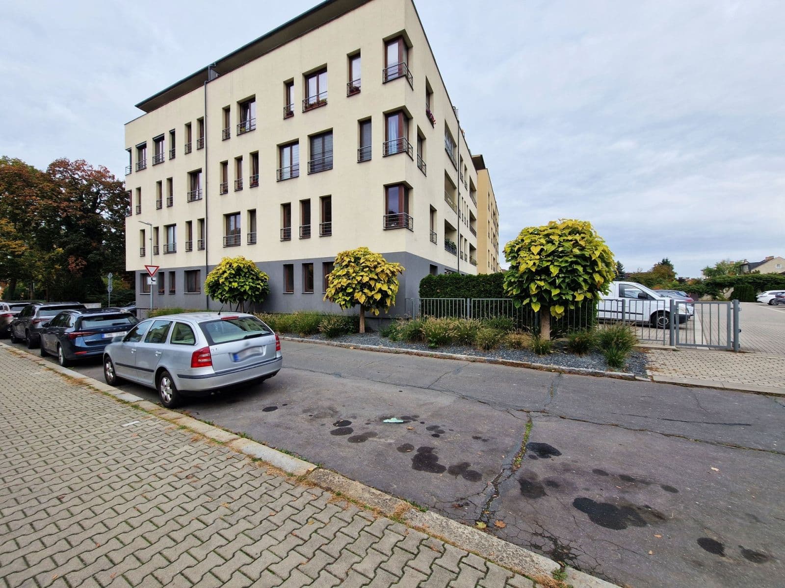 Pronájem bytu 2+kk 73 m², Chelčického, Kolín, Středočeský kraj Pronájem bytu 2+kk 73 m², Chelčického, Kolín, Středočeský kraj