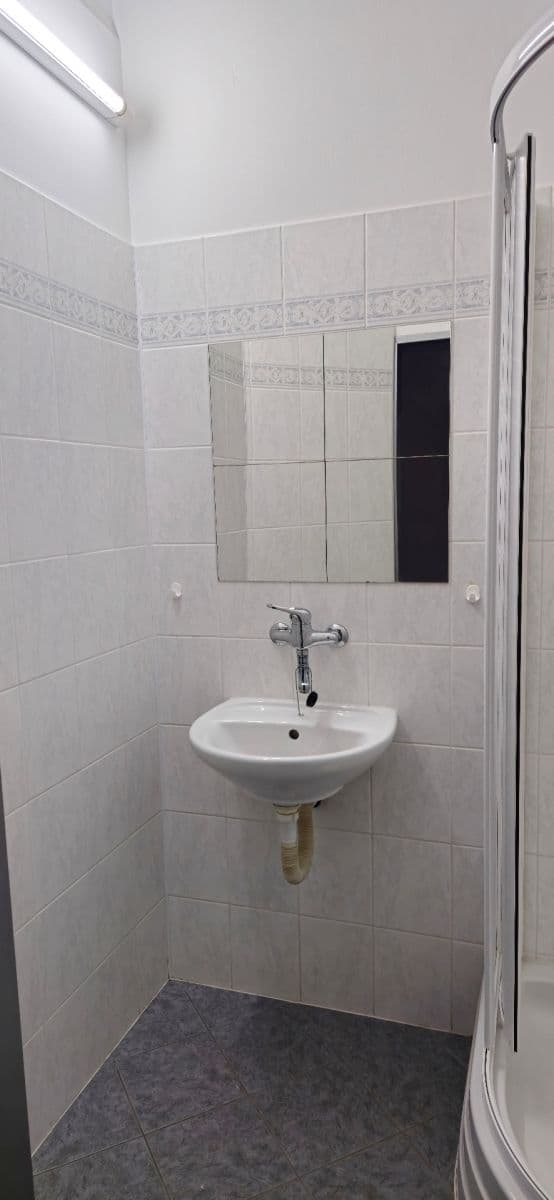 Pronájem kanceláře 92 m², Zdařilá, Praha, Praha Pronájem kanceláře 92 m², Zdařilá, Praha, Praha
