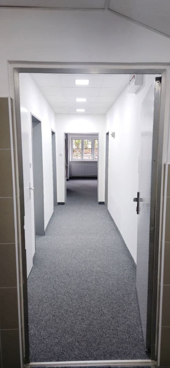 Pronájem kanceláře 92 m², Zdařilá, Praha, Praha Pronájem kanceláře 92 m², Zdařilá, Praha, Praha