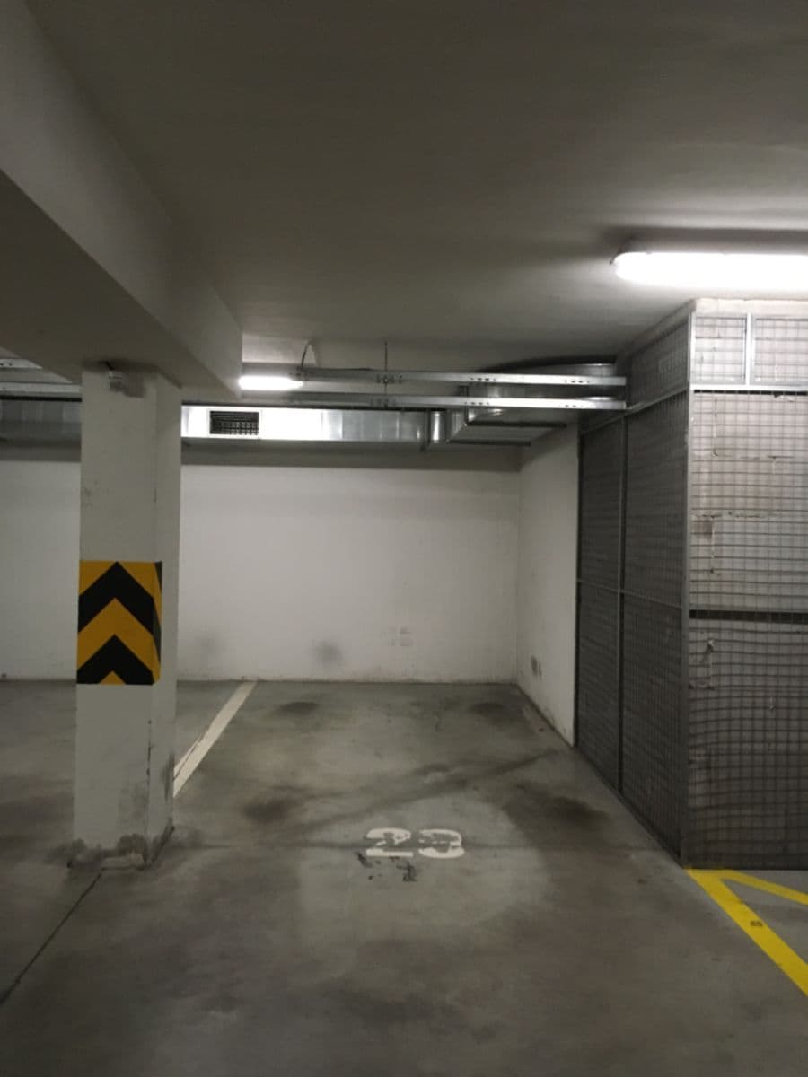 Pronájem garáže 18 m², Novovysočanská, Praha, Praha Pronájem garáže 18 m², Novovysočanská, Praha, Praha