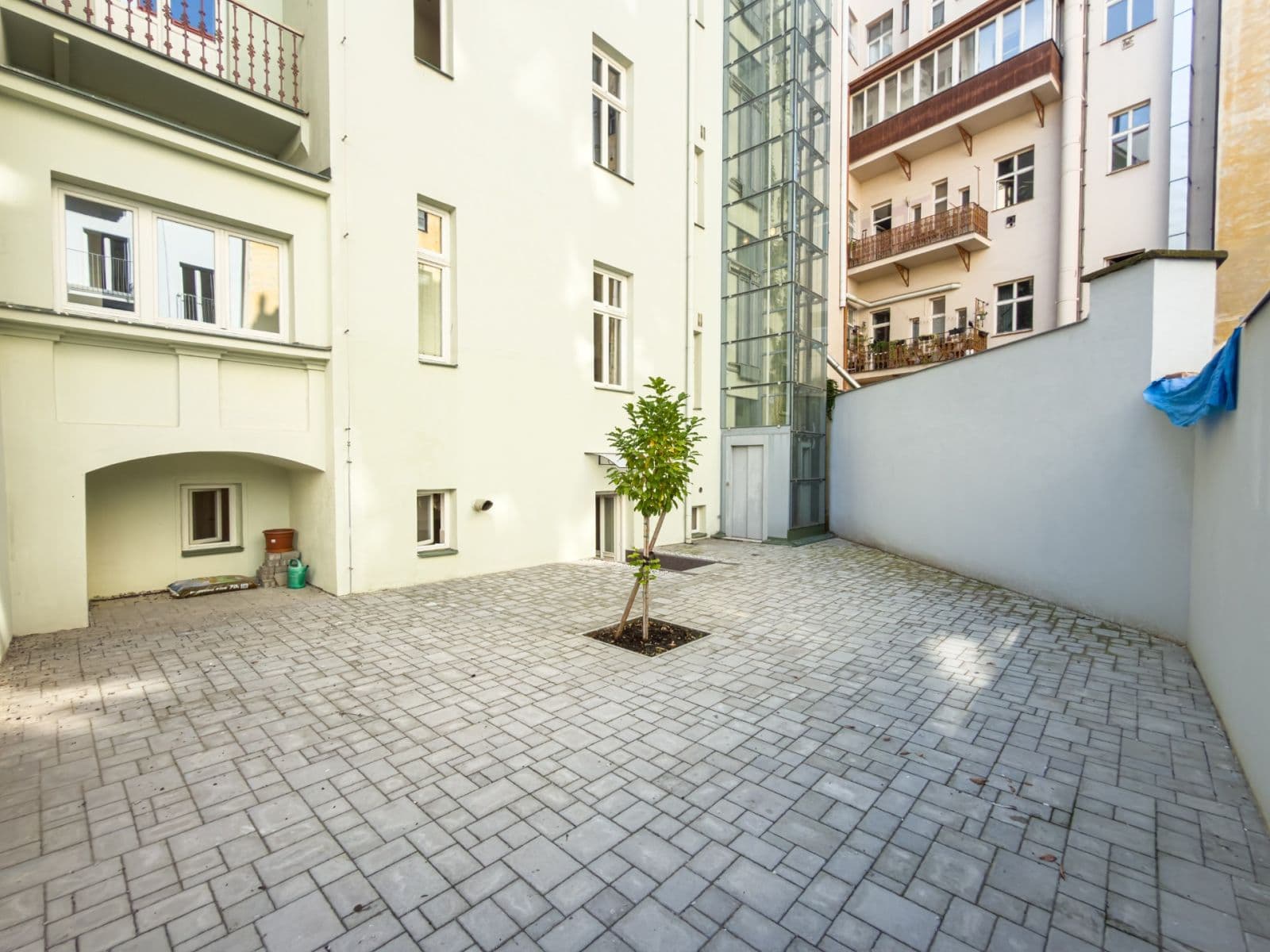 Prodej nebytového prostoru 94 m², Rubešova, Praha, Praha Prodej nebytového prostoru 94 m², Rubešova, Praha, Praha