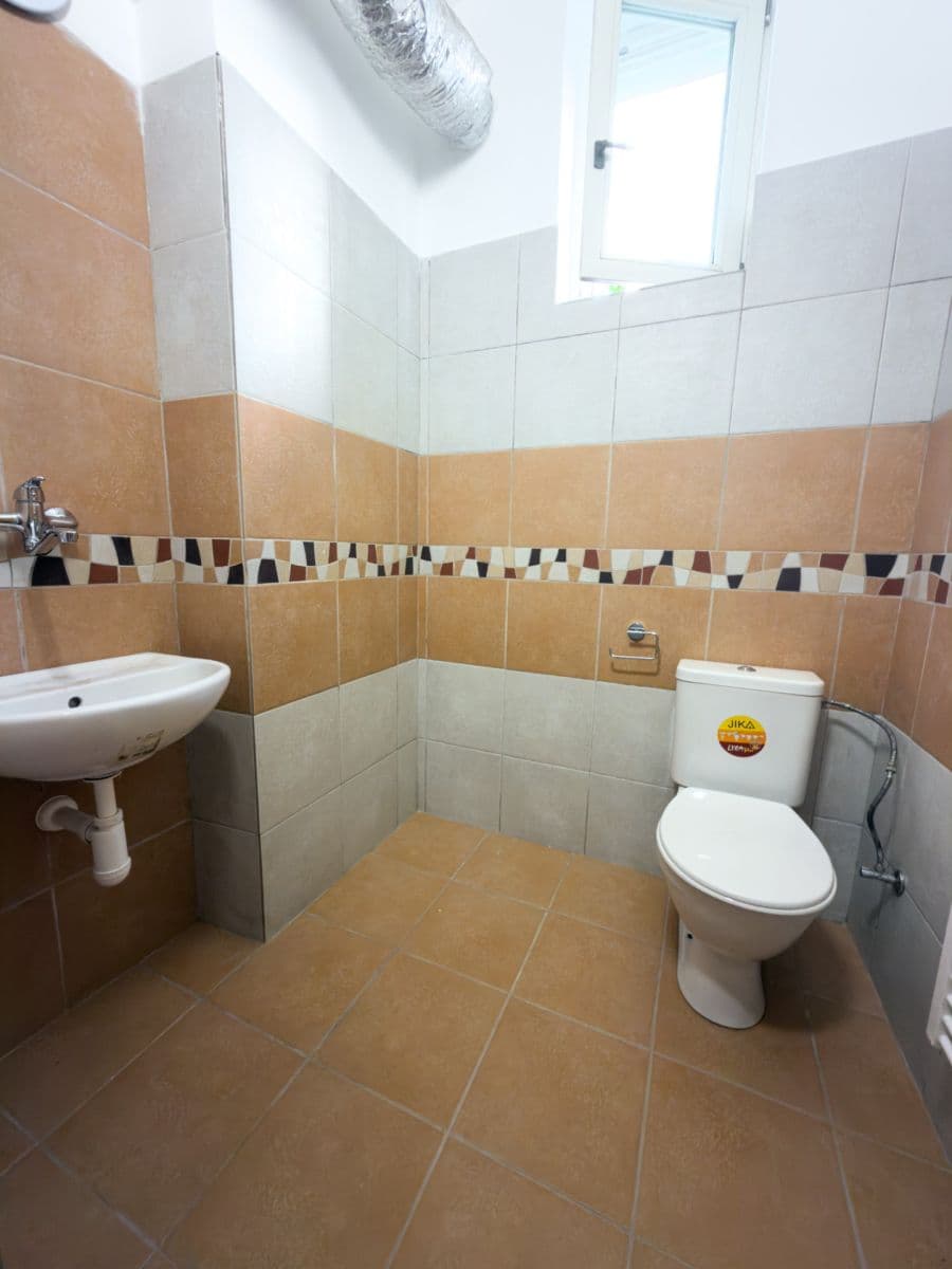 Prodej nebytového prostoru 94 m², Rubešova, Praha, Praha Prodej nebytového prostoru 94 m², Rubešova, Praha, Praha