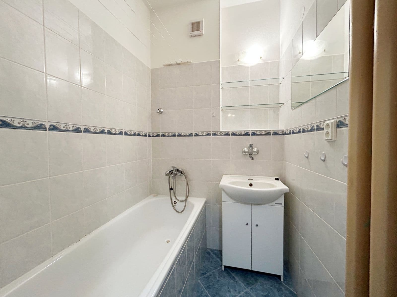 Pronájem bytu 2+1 41 m², Bratří Čapků, Příbram, Středočeský kraj Pronájem bytu 2+1 41 m², Bratří Čapků, Příbram, Středočeský kraj
