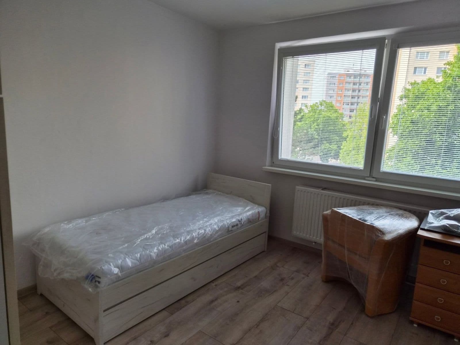Pronájem bytu 3+1 79 m², Zombova, Košice - mestská časť Sídlisko KVP, Košický kraj Pronájem bytu 3+1 79 m², Zombova, Košice - mestská časť Sídlisko KVP, Košický kraj