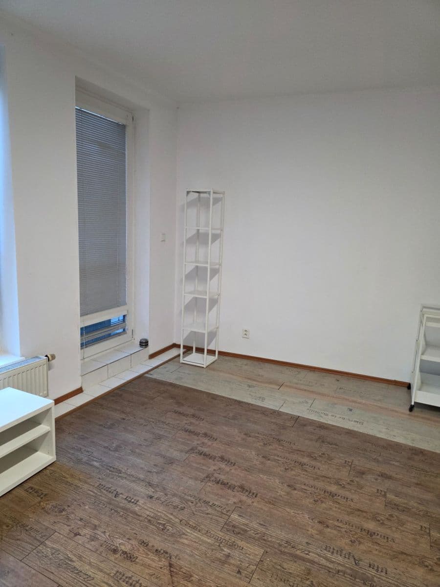 Pronájem bytu 1+kk 34 m², Lásenická, Praha, Praha Pronájem bytu 1+kk 34 m², Lásenická, Praha, Praha