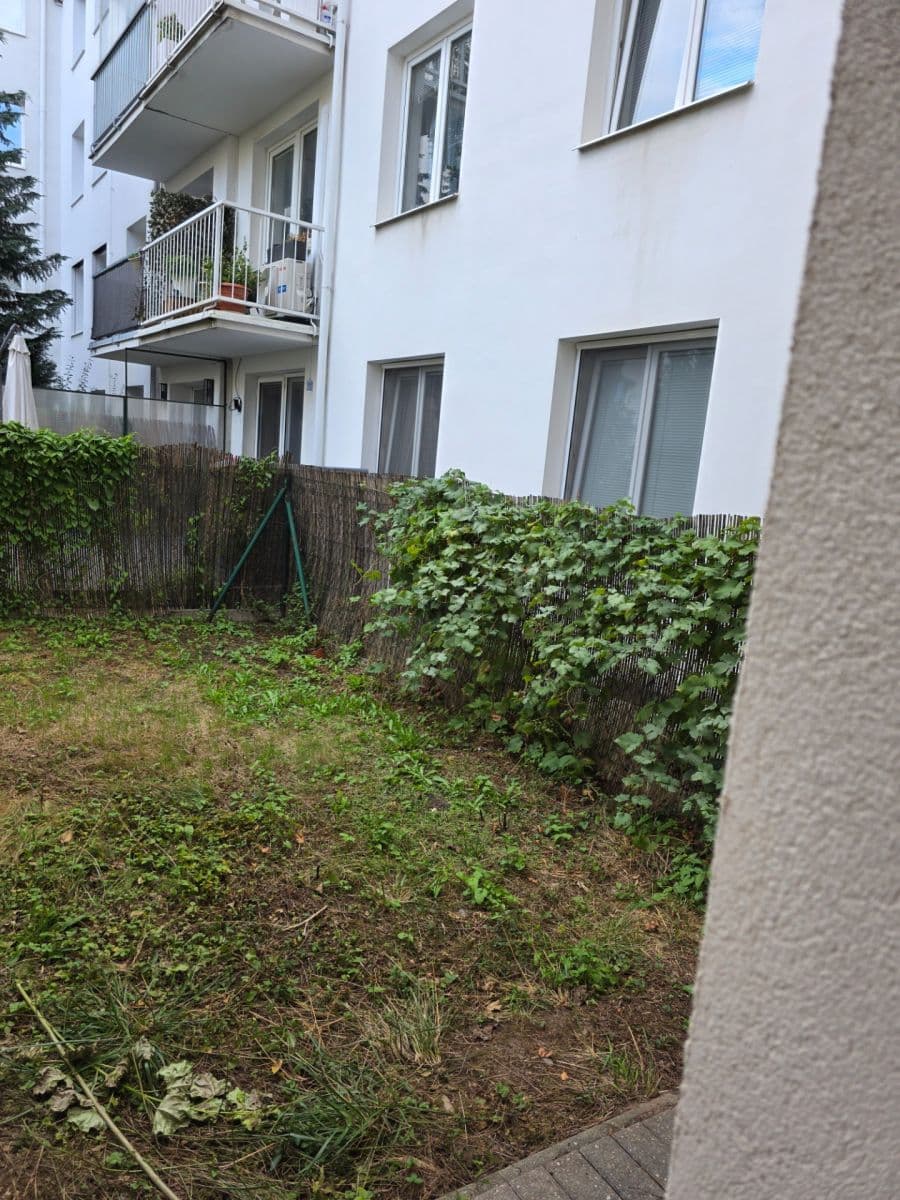 Pronájem bytu 1+kk 34 m², Lásenická, Praha, Praha Pronájem bytu 1+kk 34 m², Lásenická, Praha, Praha