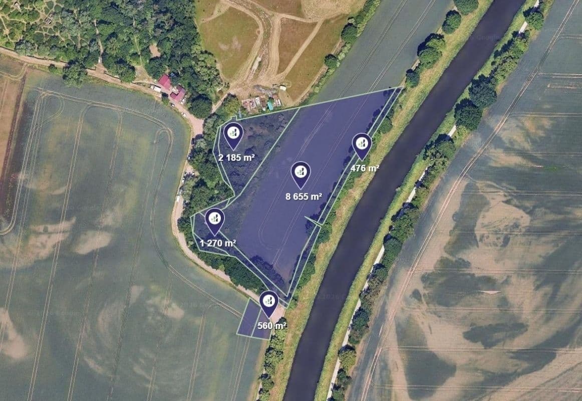 Prodej pozemku 3.359 m², Hradec Králové, Královéhradecký kraj Prodej pozemku 3.359 m², Hradec Králové, Královéhradecký kraj