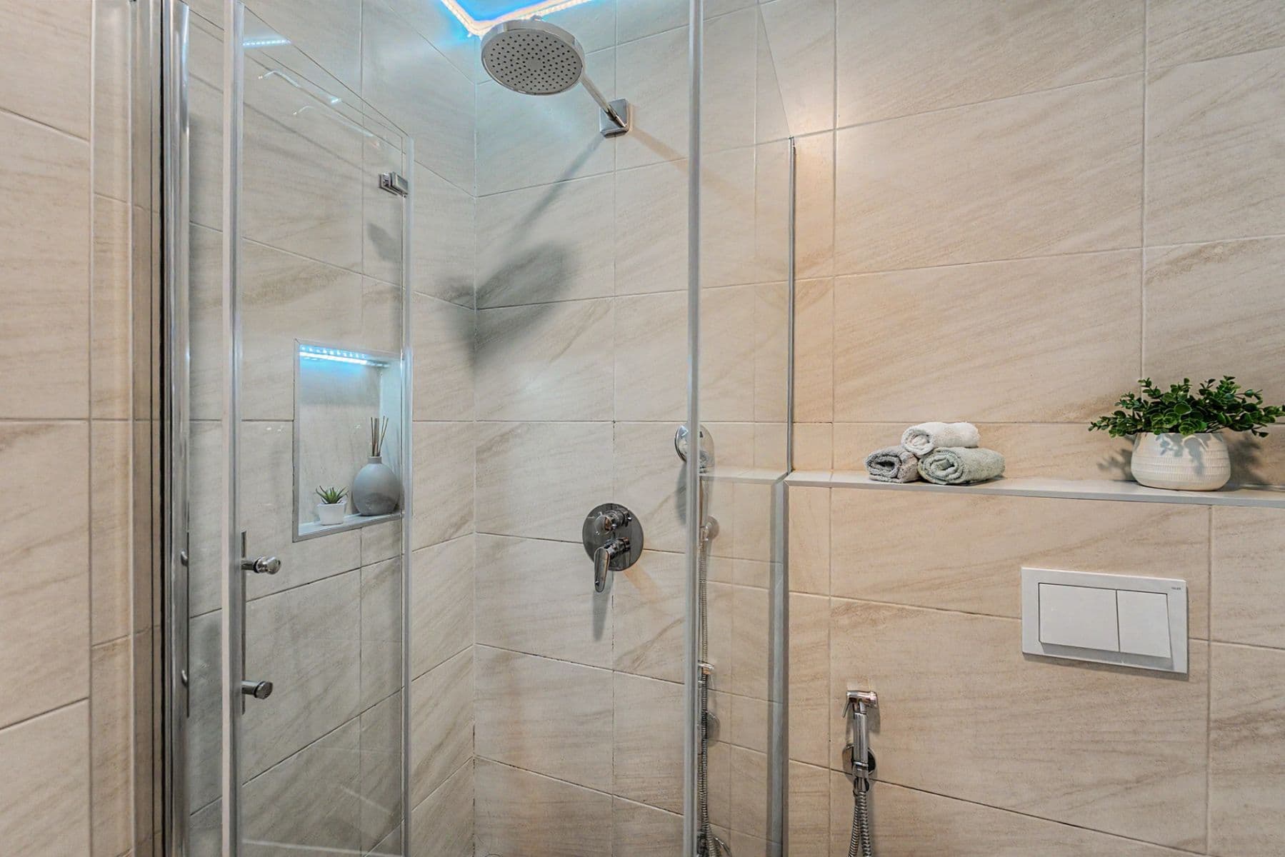 Prodej bytu 2+kk 60 m², Lounských, Praha, Praha Prodej bytu 2+kk 60 m², Lounských, Praha, Praha