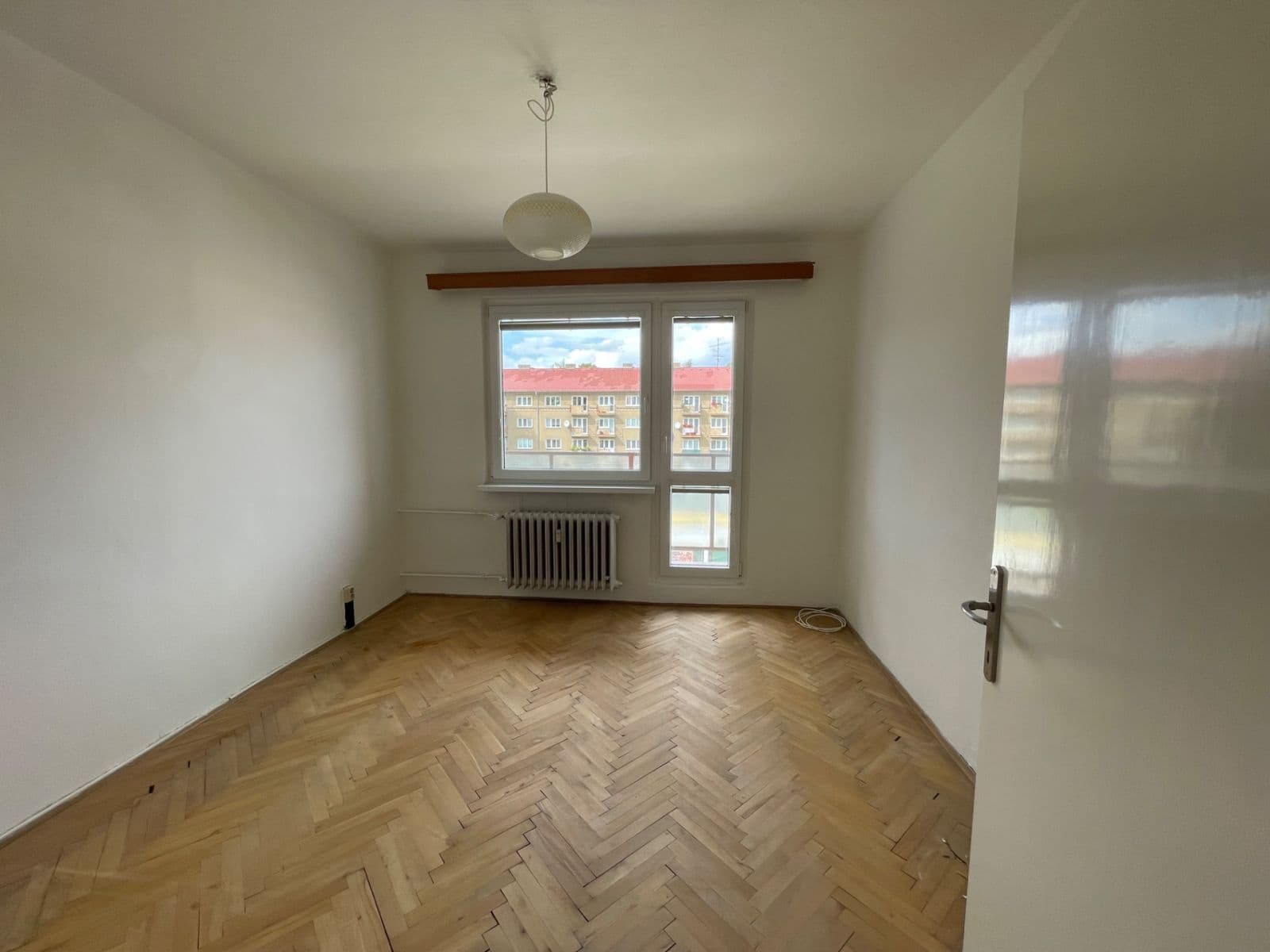 Prodej bytu 3+1 70 m², Vrchlického, Kladno, Středočeský kraj Prodej bytu 3+1 70 m², Vrchlického, Kladno, Středočeský kraj