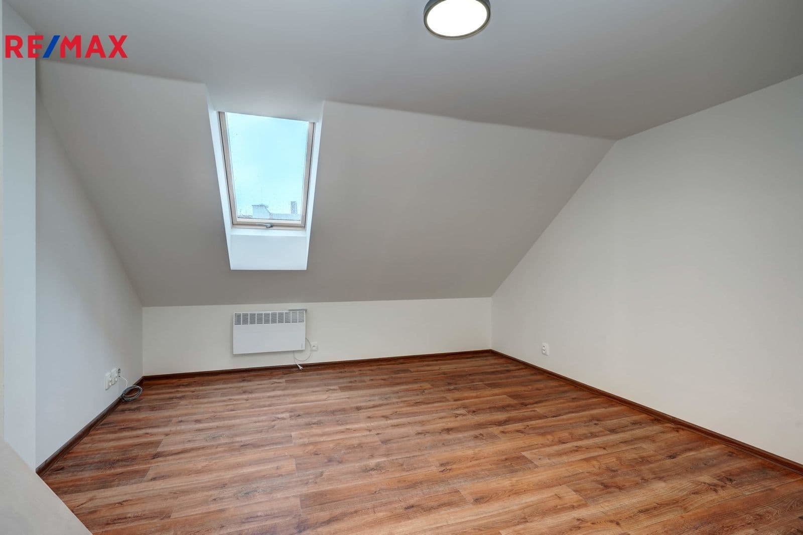 Pronájem bytu 2+kk 38 m², Viniční, Brno, Jihomoravský kraj Pronájem bytu 2+kk 38 m², Viniční, Brno, Jihomoravský kraj