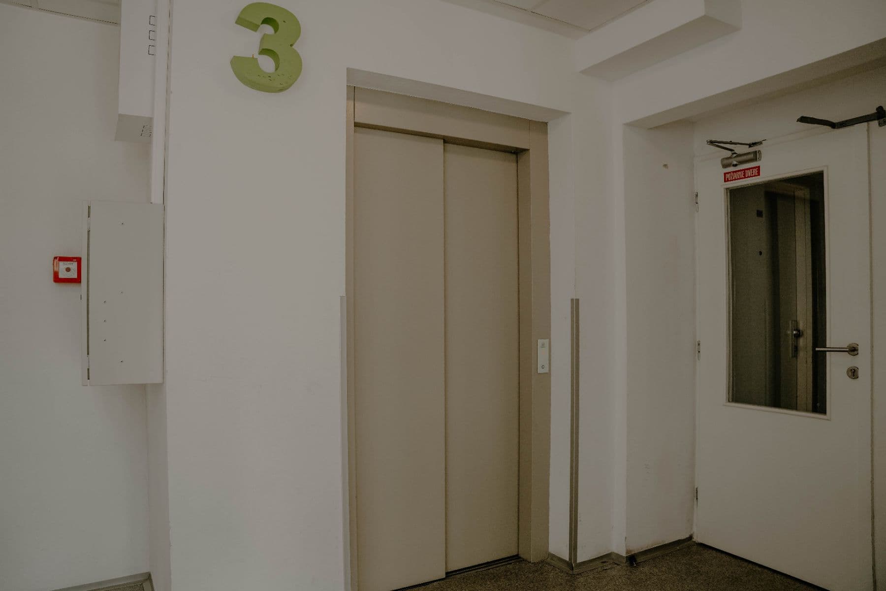 Pronájem bytu 1+1 28 m², Záhradnícka, Ružinov, Bratislavský kraj Pronájem bytu 1+1 28 m², Záhradnícka, Ružinov, Bratislavský kraj