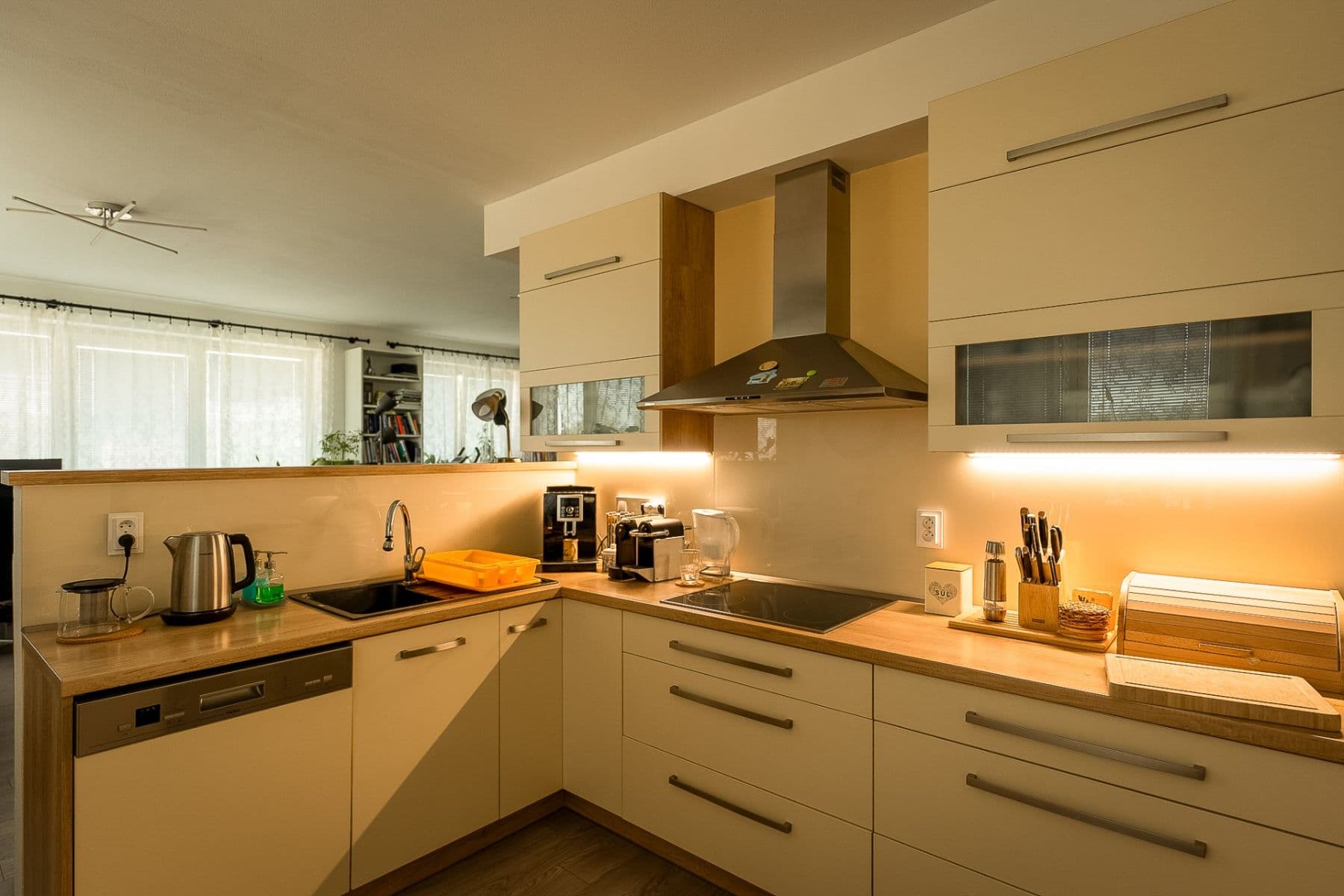 Prodej bytu 3+kk 97 m², Mikuláše z Husi, České Budějovice, Jihočeský kraj Prodej bytu 3+kk 97 m², Mikuláše z Husi, České Budějovice, Jihočeský kraj