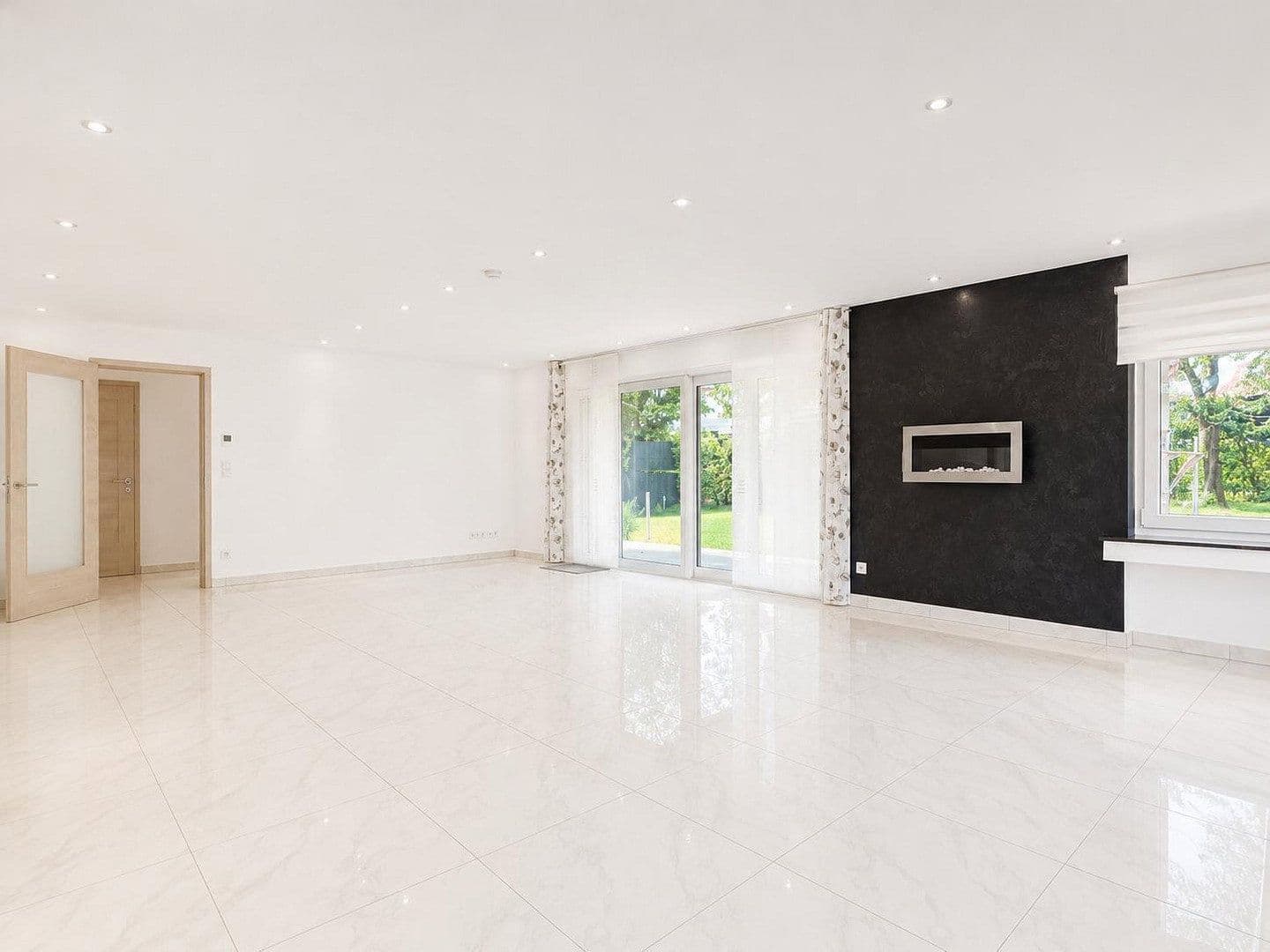 Pronájem domu 174 m², pozemek 927 m², Im Klopseifen, Asbach, Porýní-Falc Pronájem domu 174 m², pozemek 927 m², Im Klopseifen, Asbach, Porýní-Falc