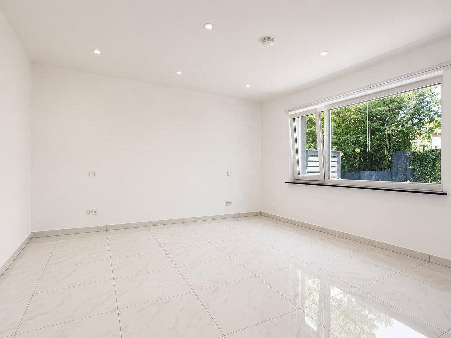 Pronájem domu 174 m², pozemek 927 m², Im Klopseifen, Asbach, Porýní-Falc Pronájem domu 174 m², pozemek 927 m², Im Klopseifen, Asbach, Porýní-Falc