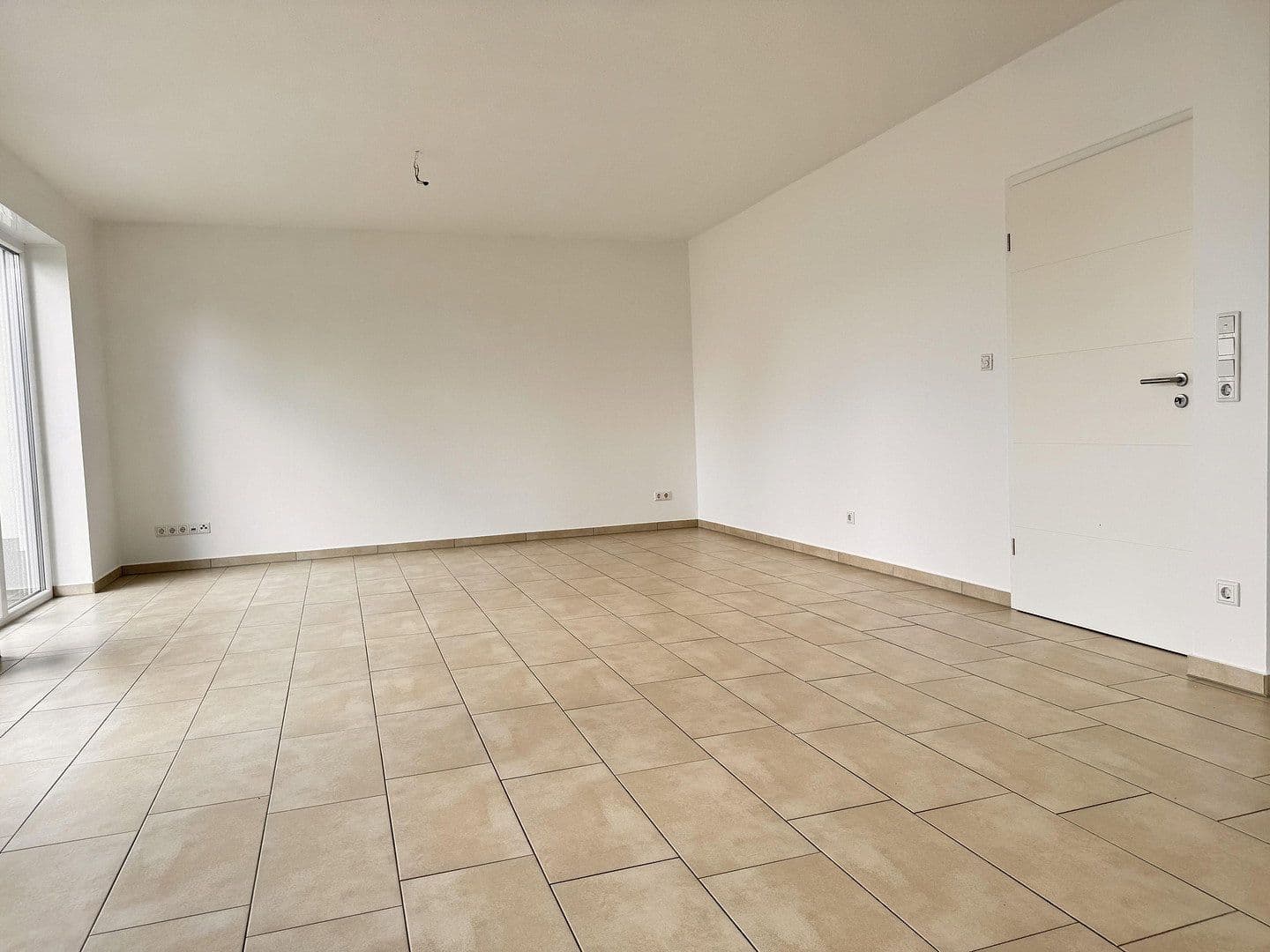 Prodej domu 120 m², pozemek 425 m², Habichtswald, Hessen Prodej domu 120 m², pozemek 425 m², Habichtswald, Hessen