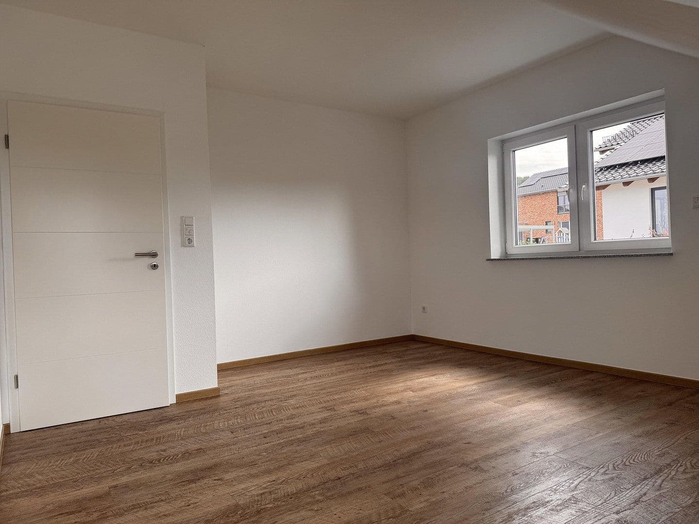 Prodej domu 120 m², pozemek 425 m², Habichtswald, Hessen Prodej domu 120 m², pozemek 425 m², Habichtswald, Hessen