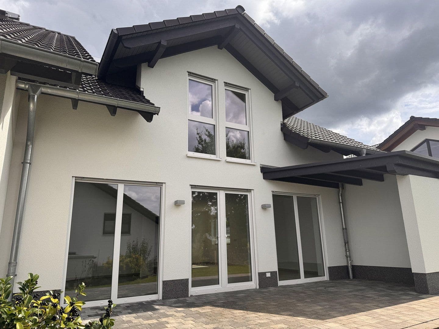 Prodej domu 120 m², pozemek 425 m², Habichtswald, Hessen Prodej domu 120 m², pozemek 425 m², Habichtswald, Hessen