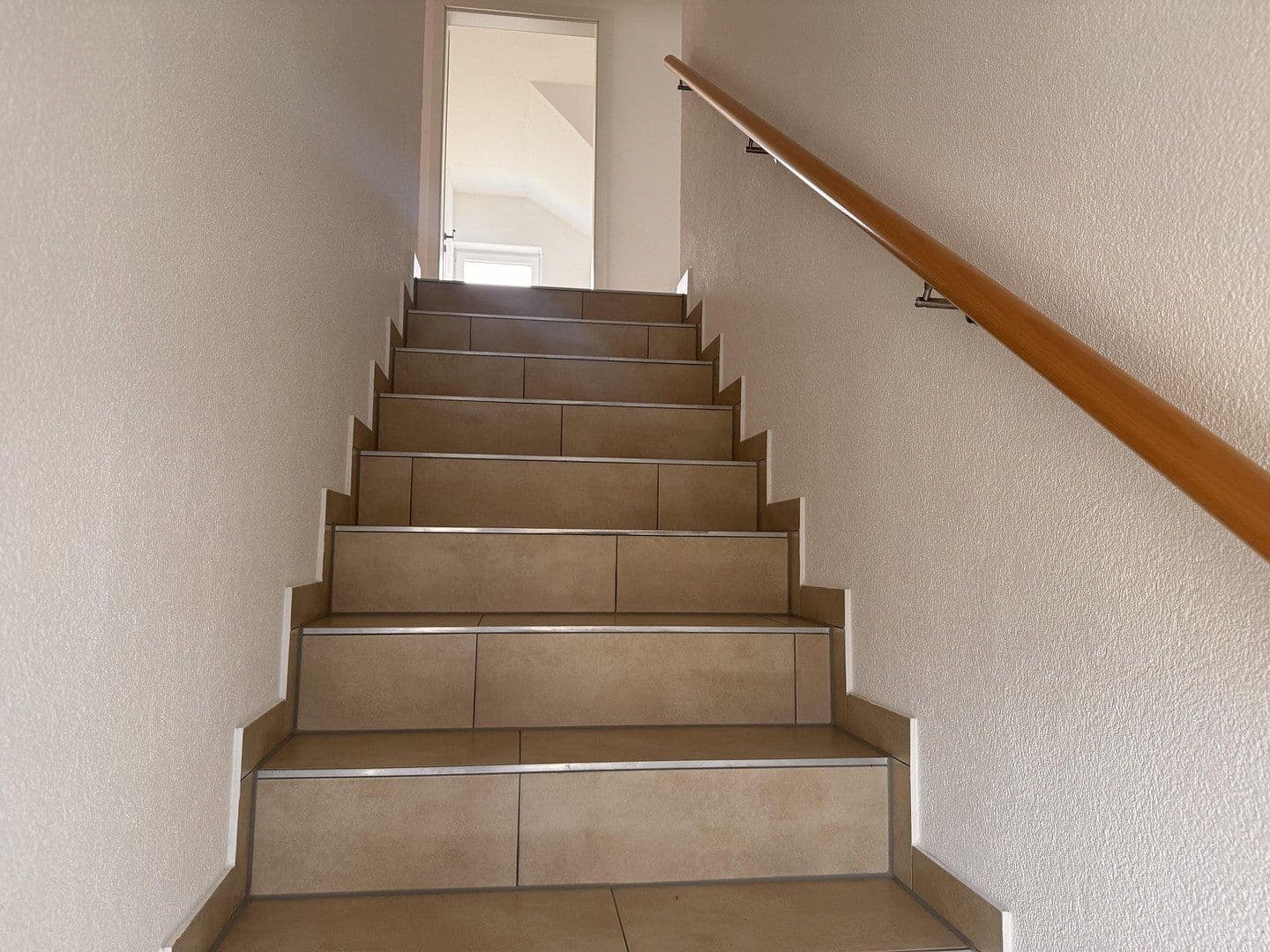 Prodej domu 120 m², pozemek 425 m², Habichtswald, Hessen Prodej domu 120 m², pozemek 425 m², Habichtswald, Hessen