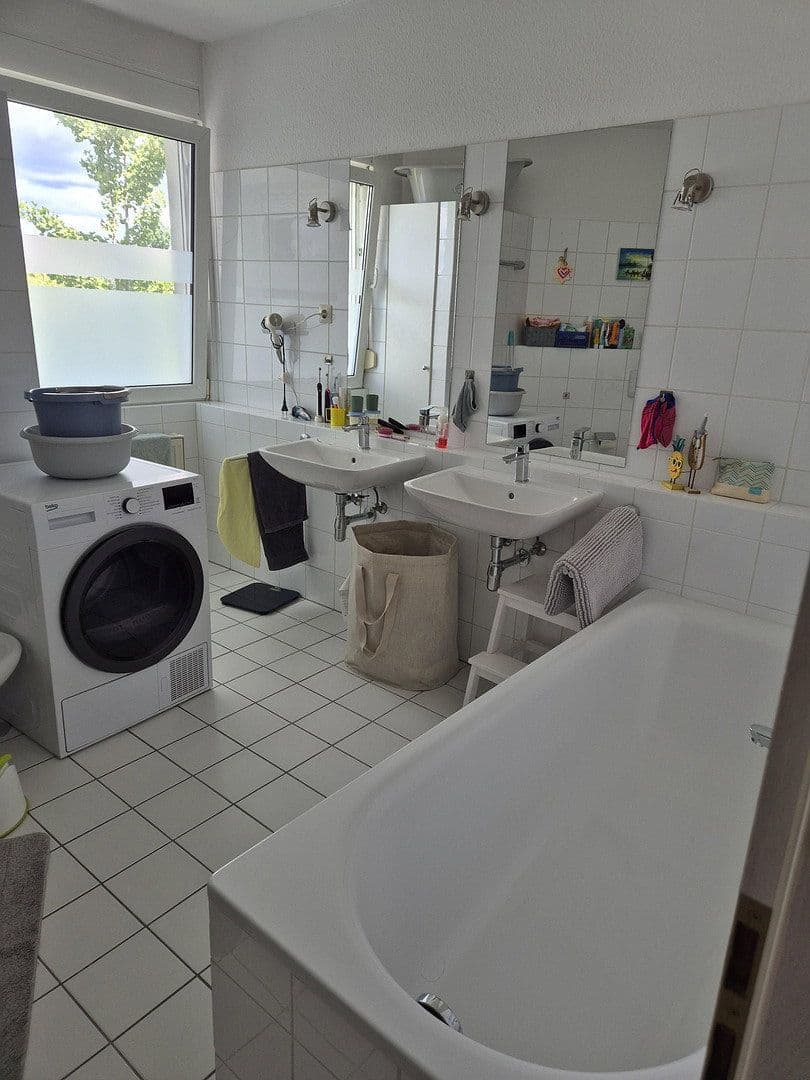 Prodej bytu 3+1 103 m², Ginsheim-Gustavsburg, Hessen Prodej bytu 3+1 103 m², Ginsheim-Gustavsburg, Hessen