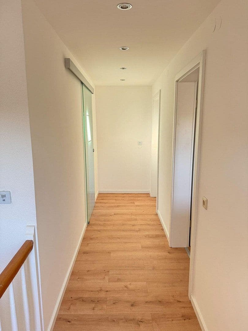 Prodej domu 205 m², pozemek 523 m², Tuningen, Bádensko-Württembersko Prodej domu 205 m², pozemek 523 m², Tuningen, Bádensko-Württembersko