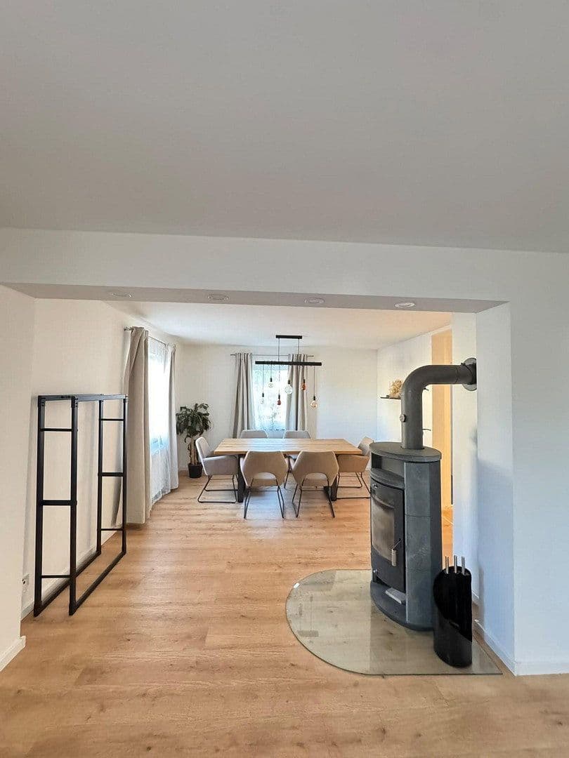 Prodej domu 205 m², pozemek 523 m², Tuningen, Bádensko-Württembersko Prodej domu 205 m², pozemek 523 m², Tuningen, Bádensko-Württembersko